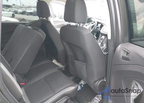 2016 Ford Escape S z USA, uszkodzony, nr VIN 1FMCU0F70GUA11598